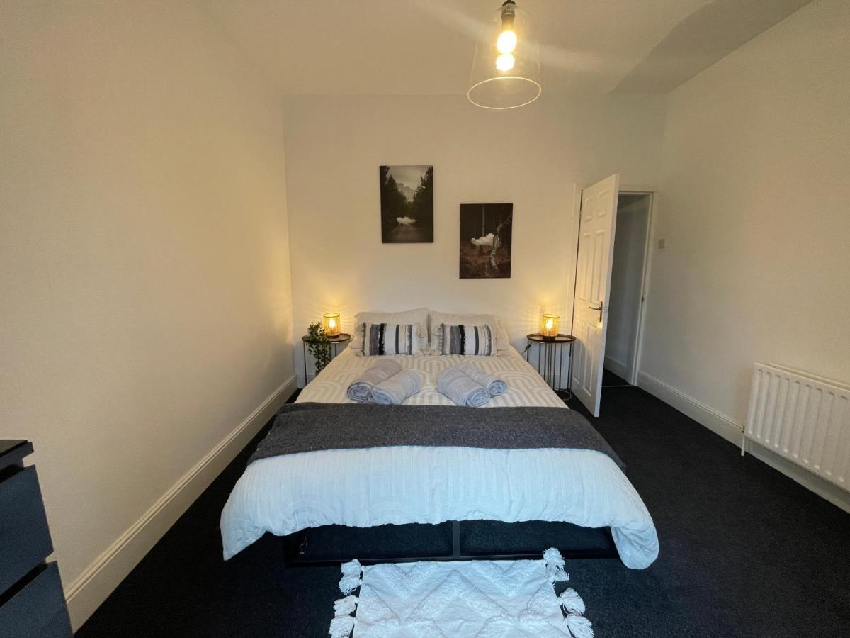 Urban 3 Bedroom Home In Kings Heath-Great Location Бирмингам Екстериор снимка