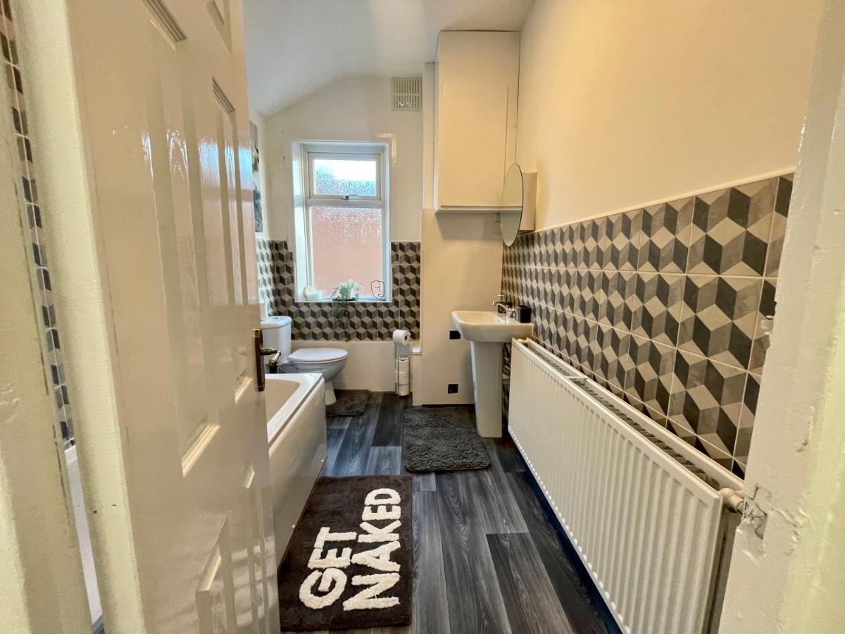 Urban 3 Bedroom Home In Kings Heath-Great Location Бирмингам Екстериор снимка